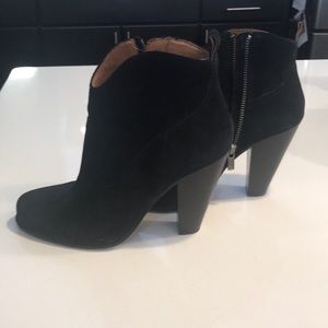 Frye Madeline short black bootie